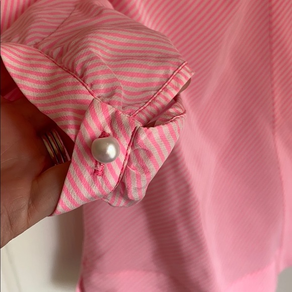 💗Lilly Pulitzer silk top with pearl buttons - Picture 3 of 6